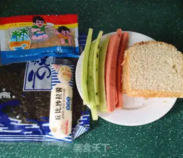 Make Bread ham sushi step 0