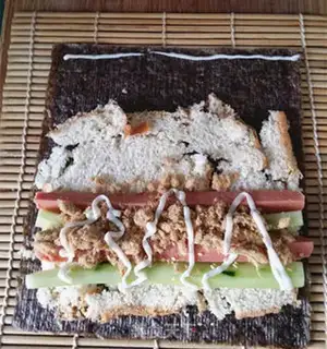 Make Bread ham sushi step 5