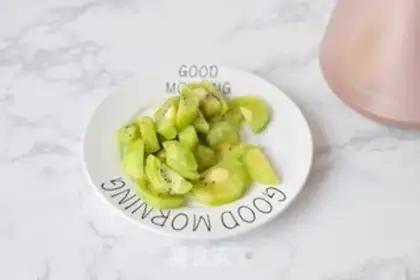 Make The cucumber cucumbers step 1