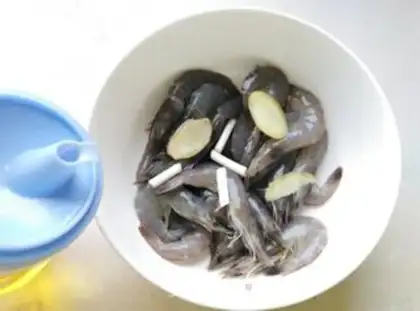 Make Salt eagles and shrimps step 3