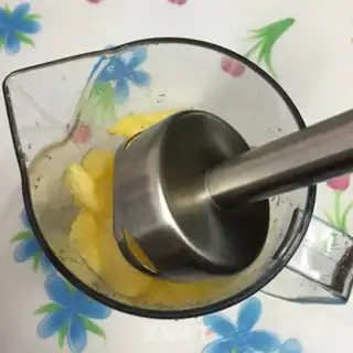 Make Pineapple sauce step 1