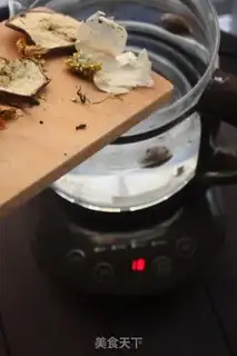 Make Cleaning the throat tea step 1
