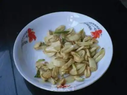 Make Garlic dried fish step 7