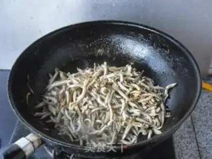 Make Garlic dried fish step 8