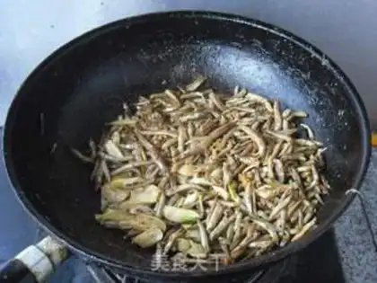 Make Garlic dried fish step 11