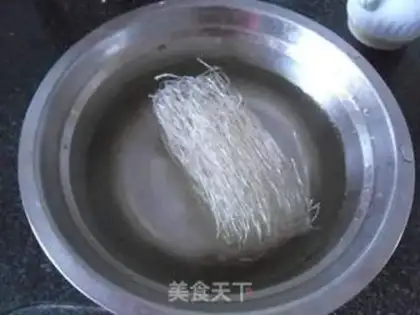 Make Garlic fan spinach step 1