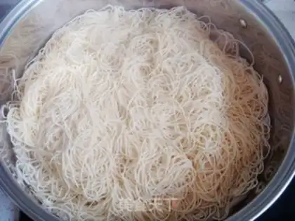 Make Bean horned noodles step 0