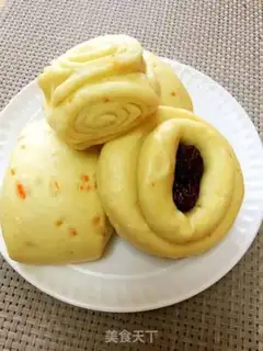 Make Carrot corn bun step 3