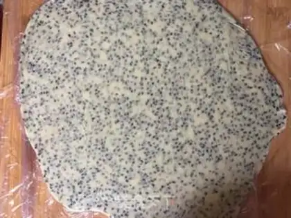 Make Black Sesame pretzels step 7