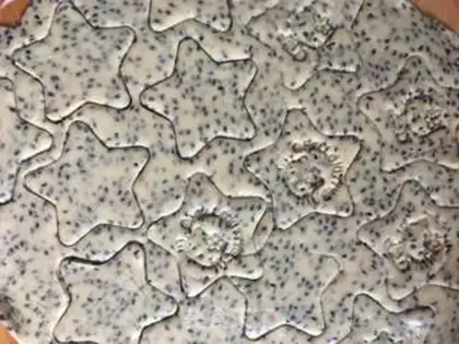 Make Black Sesame pretzels step 8