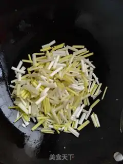 Make Scrambled eggs step 3