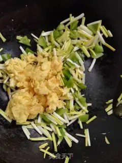 Make Scrambled eggs step 5