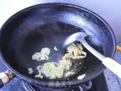 Make Five flowers and sour sauce step 3