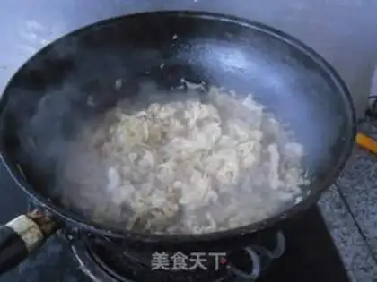 Make Five flowers and sour sauce step 8