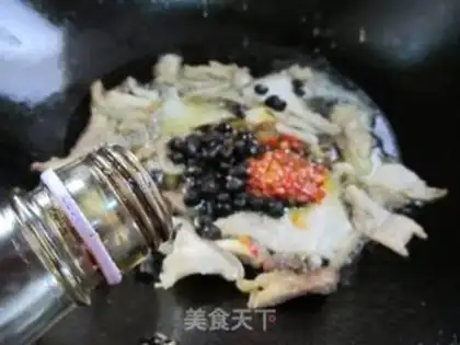 Make Garlic sprouts back to the pot step 6