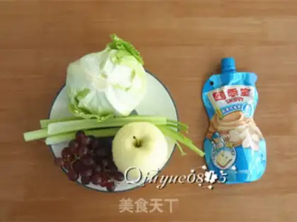 Make Waldorf salad step 0