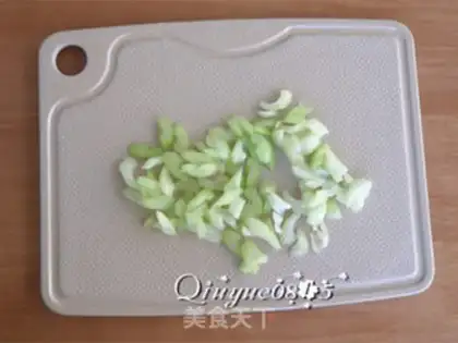 Make Waldorf salad step 1