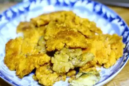 Make Scrambled eggs step 2