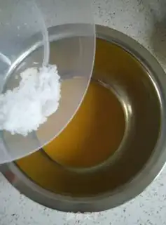 Make Little yolk cookies step 1