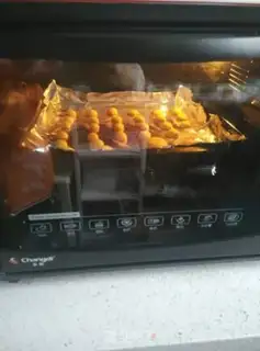 Make Little yolk cookies step 5
