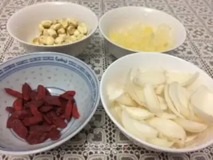 Make Lotus lilies dry soup step 0