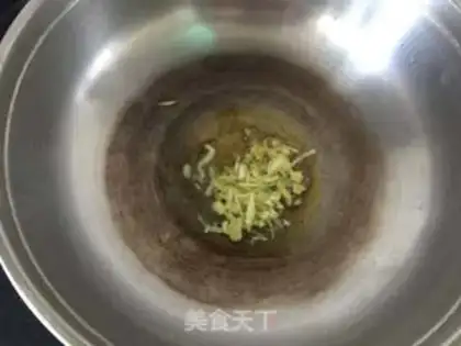 Make Quick-hand lamb radish soup step 1