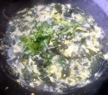 Make The dress and the omelet soup step 9