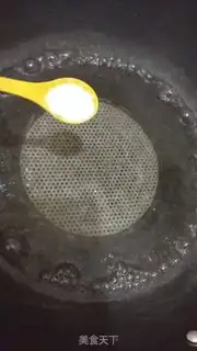 Make Carrot and radish eggs step 1