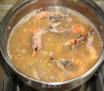 Make Shrimp rolls step 0
