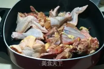 Make Crushing three yellow chickens step 3