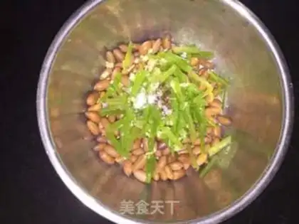 Make Celery with peanuts step 8