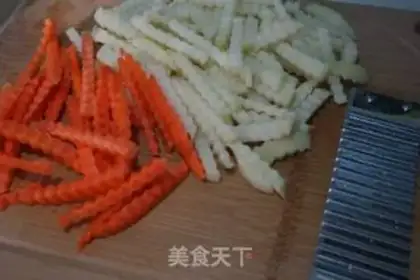 Make Spicy hyena potatoes step 1