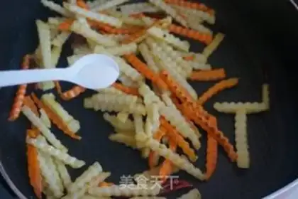 Make Spicy hyena potatoes step 4