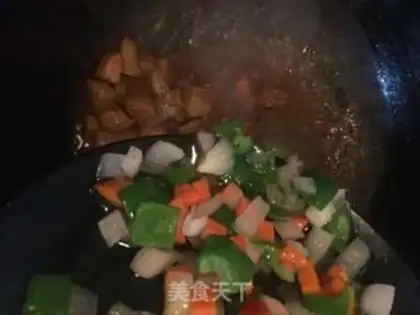 Make Curry potatoes and chickens step 5