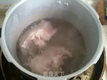 Make A sour fan with white meat step 0
