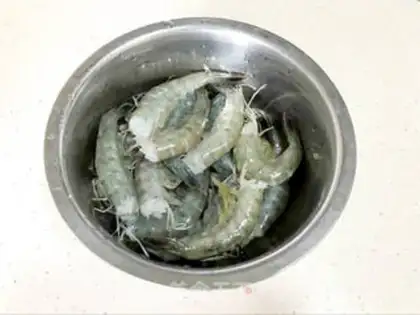 Make Secret spicy shrimp step 0