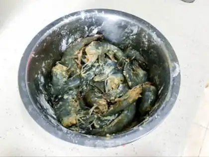 Make Secret spicy shrimp step 4
