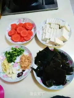 Make Seaweed tofu soup step 0