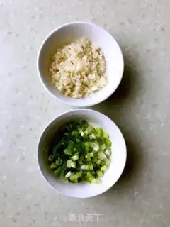 Make A garlic fan with a shrimp step 2