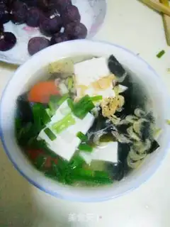 Make Seaweed tofu soup step 1