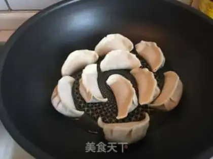 Make Pork pan sticker step 7