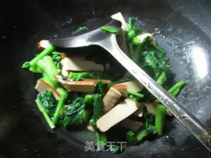 Make Eggs, fried oil step 9