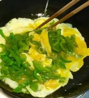 Make Pepper fried eggs step 9