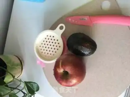 Make Accompanied with butter and apple mud step 0
