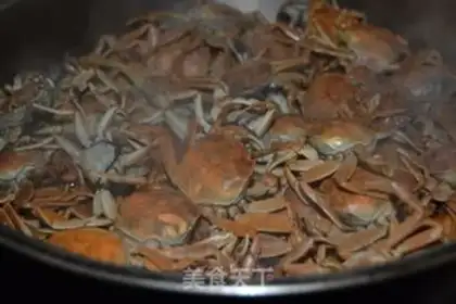 Make Spicy crabs step 1