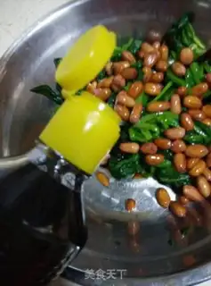 Make Spinach with peanuts step 4