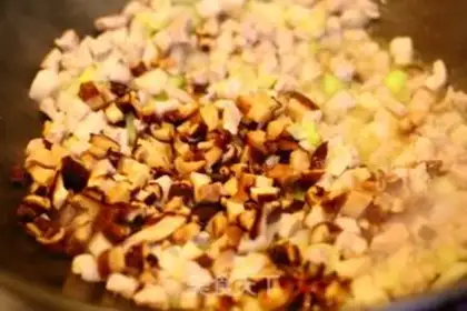 Make A meat bag with mushroom sauce step 5