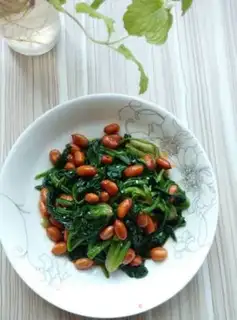 Make Spinach with peanuts step 8