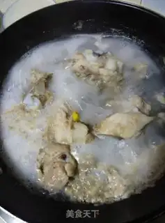Make Dragon bone radish soup step 2
