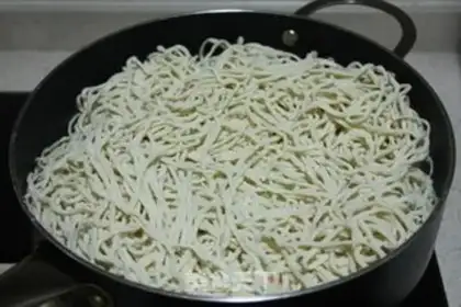 Make Bean bean noodle step 6